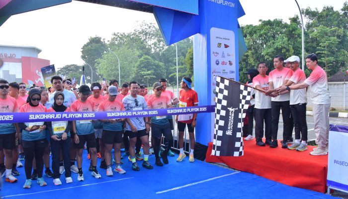 Ribuan Peserta Ramaikan Sukoharjo Playon 2025, Wabup Ikut Serta 5 K