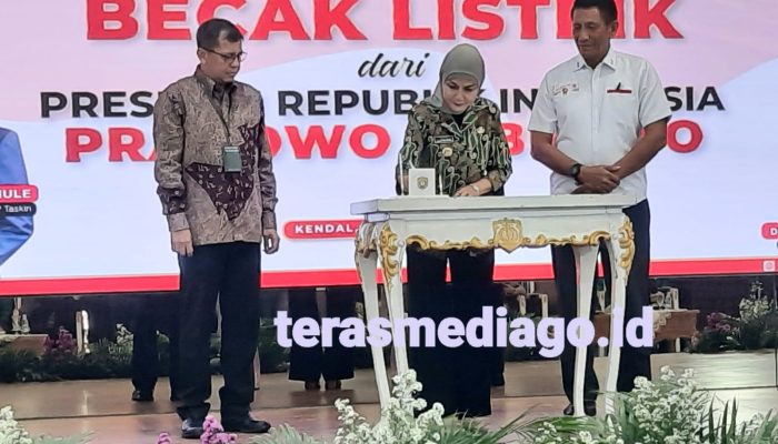 140 Pengemudi Becak Kayuh Terima Bantuan Becak Listrik