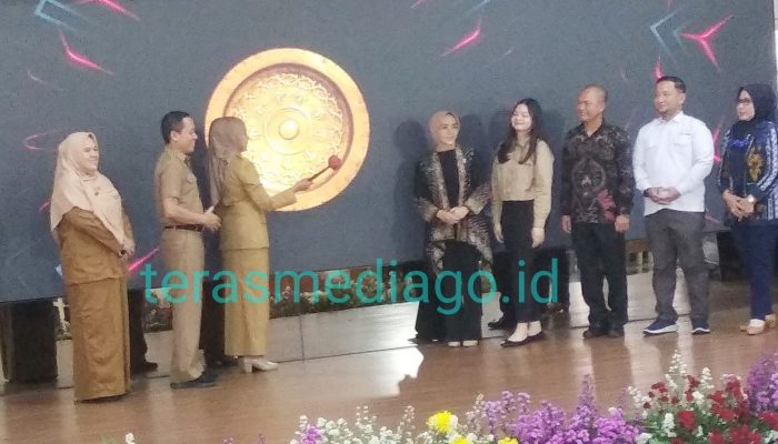 Disdagkop dan UKM Kendal, Gelar Pelatihan Digital Marketing Intensif dan Uji Kompetensi Digital Marketing, Ini yang Disampaikan Bupati