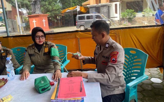 Operasi Lilin Candi 2025, Sidokkes Polres Kendal Laksanakan Pengamanan Medik di Gereja dan Rest Area