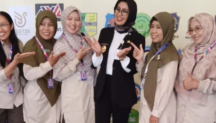 45 SMP Swasta Solo Ikuti Specta Edufair di The Park Mall