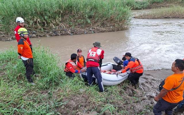 Terseret Arus Sungai Bodri, 2 Orang Selamat 1 Orang Belum Ditemukan