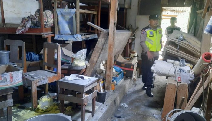 Hendak Merakit Mercon, Tubuh Dio Faras Terbakar