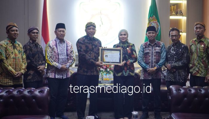 Bupati Kendal Terima SK Permadani