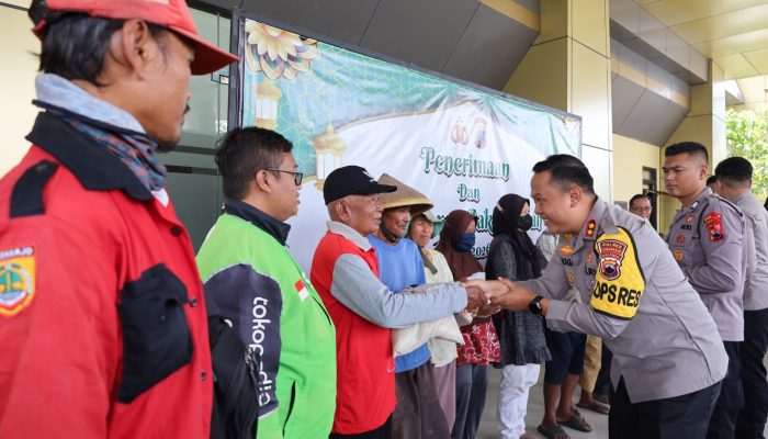 Polres Sukoharjo Salurkan 392 Sak Beras Zakat Fitrah, Wujud Nyata Kepedulian Terhadap Masyarakat