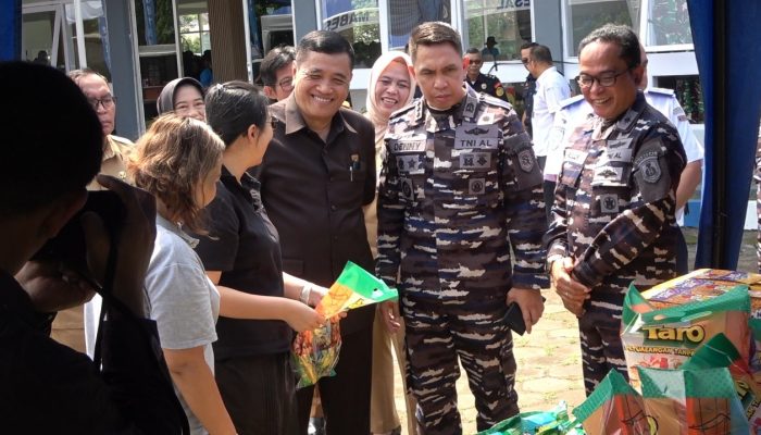 Lanal Cilacap Bersama Pusteral Dorong Konsumsi Ikan dan Kembangkan UMKM Pesisir