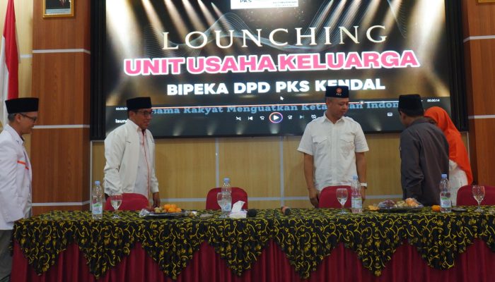PKS Kendal Adakan Bazar UMKM dan Luncurkan Unit Usaha Keluarga di Acara Reses DPR RI