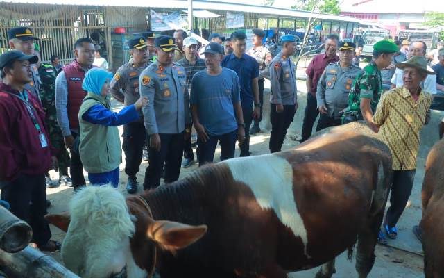 Antisipasi Kejahatan dan Peredaran Uang Palsu, Jajaran Polres Klaten Patroli Intensif di Pasar Hewan