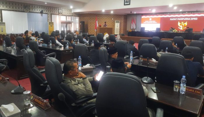 Mahfud Sodiq Pimpin Rapat Paripurna Penyampaian Raperda Pertanggungjawaban Pelaksanaan APBD Kabupaten Kendal Tahun Anggaran 2025