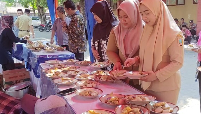 Hari Koperasi di Rembang Berlangsung Sederhana Namun Penuh Makna, Lontong Tuyuhan Laris Manis