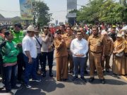 Peternak Ayam Gelar Aksi Damai Tuntut Pemerintah Menurunkan Harga Pakan dan Menaikan Harga Telur