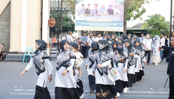 PPMI Assalaam Gelar Jalan Sehat Keluarga, Syukuri 44 Tahun Pengabdian untuk Pendidikan Islam