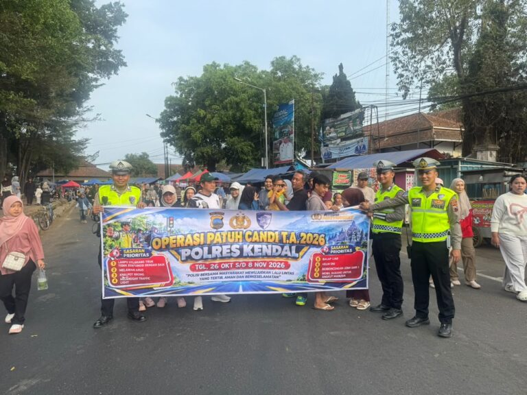 Satlantas Polres Kendal Sosialisasi Operasi Patuh Candi di Sejumlah Tempat